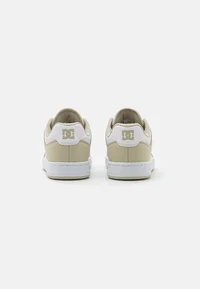 DC SHOES-CHAUSSURES - MANTECA